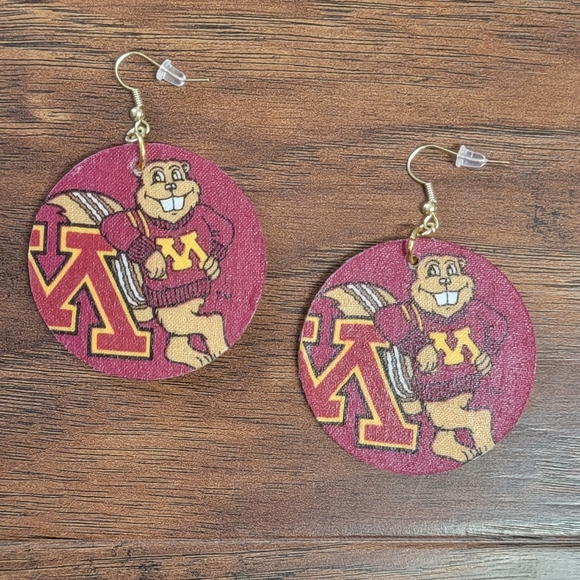 Minnesota Gopher U of M College Wood Circle Lightweight New Boutique Earrings - Picture 2 of 6